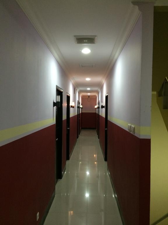 Hollywood Hotel Jakarta Exteriör bild