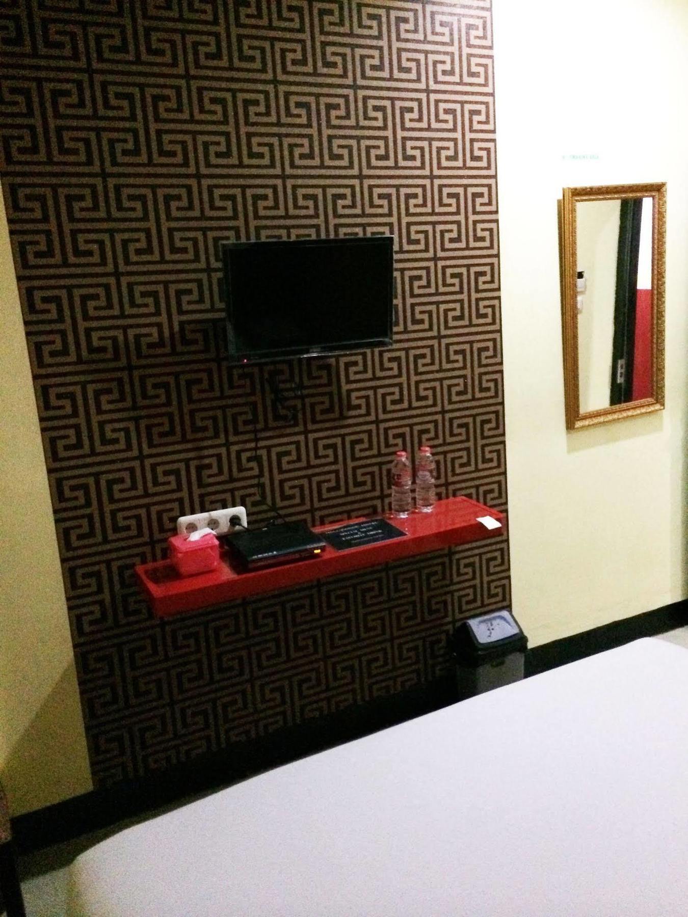 Hollywood Hotel Jakarta Exteriör bild